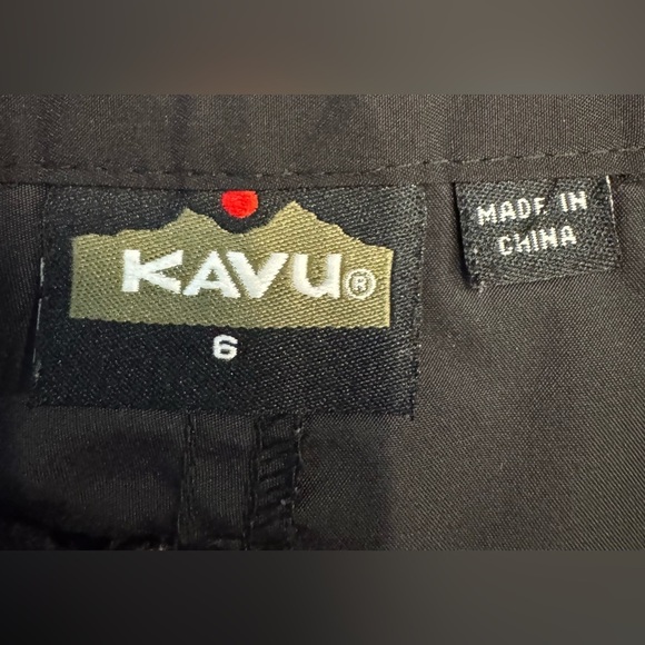 Kavu Nylon Womens Shorts Size 6 11" Inseam 2 Button Waist Black Outdoor Nylon - Picture 5 of 9